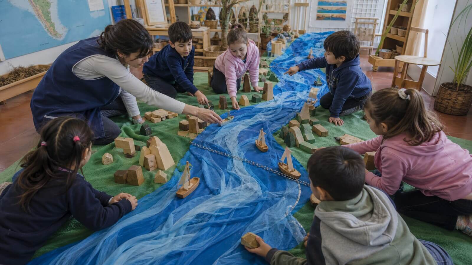 Maqueta del río Paraná para trabajar el 20 de noviembre en Nivel Inicial